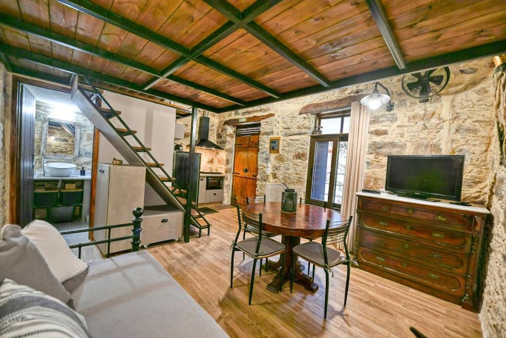Pefkopetro Loft Villa Ханя Екстериор снимка