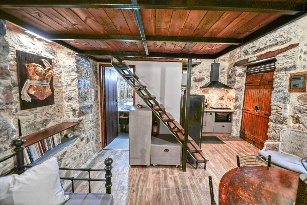 Pefkopetro Loft Villa Ханя Екстериор снимка